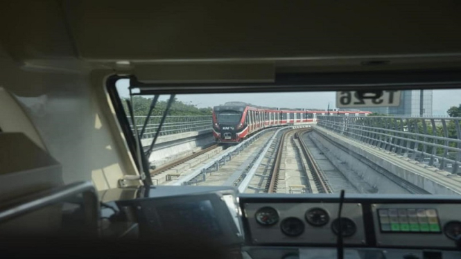 Uji coba LRT Jabodebek, kereta ringan tanpa masinis 