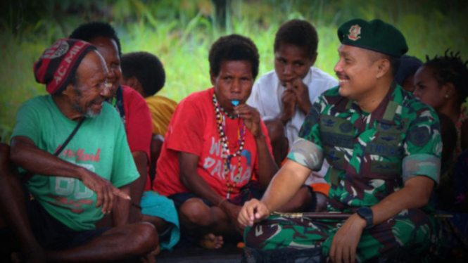 VIVA Militer: Warga di Pos Kotis Yonif MR 411/Pandawa di Nduga, Papua.