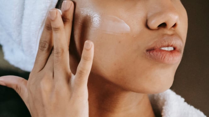 10 Manfaat Sunscreen Bagi Kesehatan dan Kecantikan Kulit Wajah