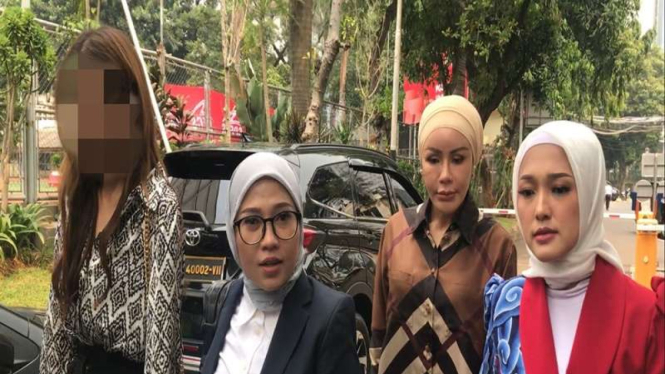 Anggota Miss Universe Indonesia (MIUD) 2023 mendatangi Polda Metro Jaya