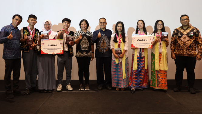 Pemenang Kompetisi Lomba Debat Bahasa Indonesia (LDBI) jenjang SMA