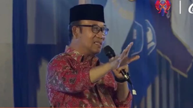 Bupati Banyumas Achmad Husein