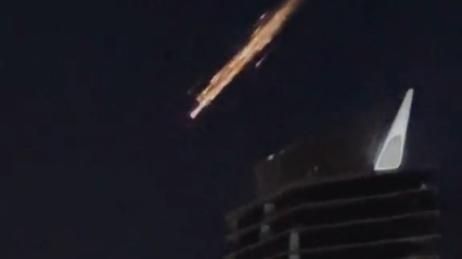 Sebuah Meteor Terjatuh di Melbourne