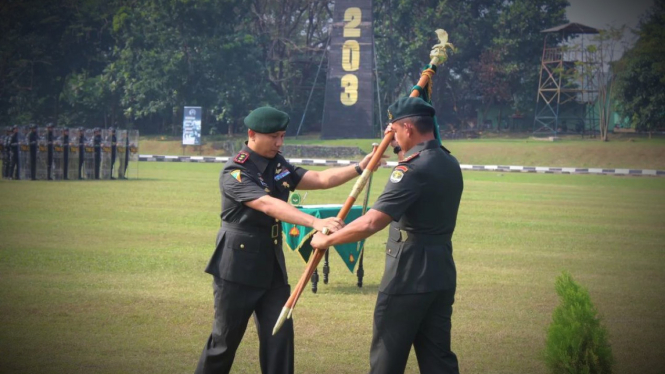 VIVA Militer: Serah terima jabatan Komandan Yonif Mekanis 203/Arya Kemuning.