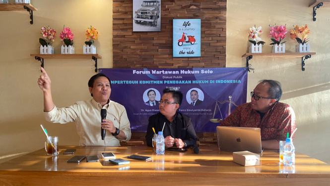 Diskusi Hukum bertajuk 'Memperteguh Komitmen Penegakkan Hukum di Indonesia'