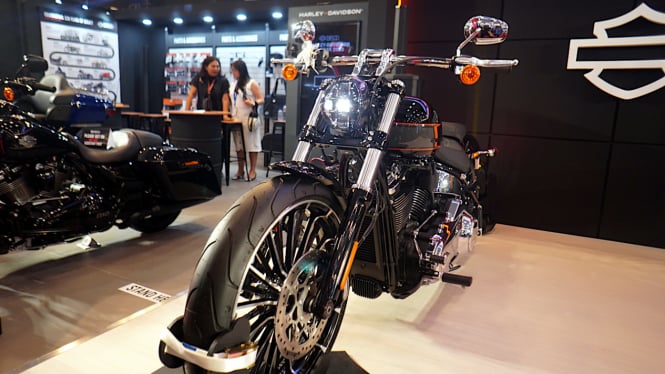 VIVA Otomotif: Harley-Davidson Breakout