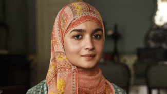 Aktris India Alia Bhatt Jadi Trending, dari Peran Pelacur ke Gadis Muslim Berhijab