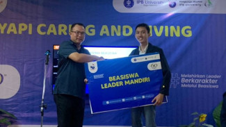 Yayasan Alumni IPB Gelontorkan 3 Miliar Rupiah untuk Beasiswa IPB