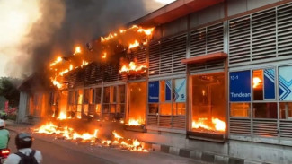 Halte Tendean Kebakaran, Rute Bus Transjakarta Bakal Dialihkan