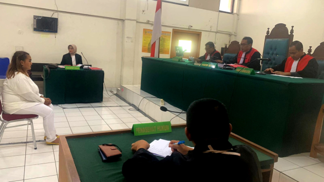 Lina Mukherjee menjalani sidang di Pengadilan Negeri Palembang