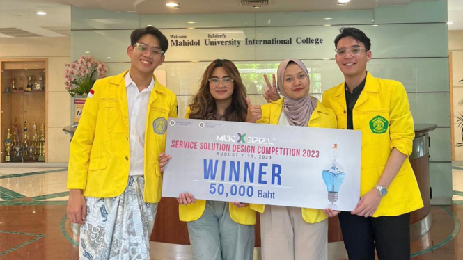 Mahasiswa UI menang lomba di Thailand.