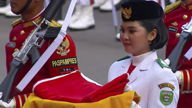 Upacara Penurunan Bendera Merah Putih di HUT Kemerdekaan RI ke-78