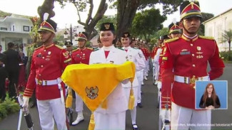 Keyla Azzahra Asal Sumsel, Pembawa Baki di Upacara Penurunan Bendera Merah Putih
