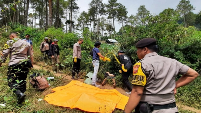 Sesosok pria ditemukan tewas di kawasan hutan Cibeureum, Garut