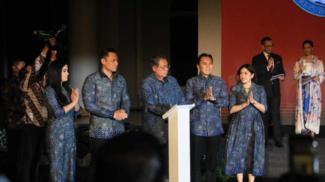 Presiden SBY saat meresmikan Museum dan Galeri Seni SBY-ANI di Pacitan