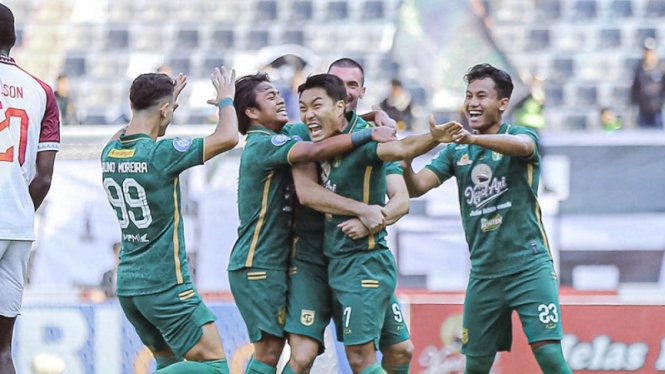 Persebaya vs PSM Makassar di Liga 1 2023/2024