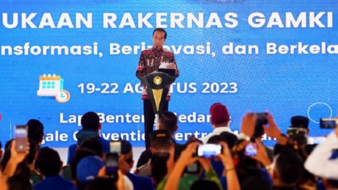 Presiden Jokowi saat pembukaan Rakernas GAMKI di Medan