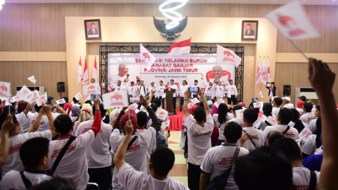 Buruh pendukung Ganjar Pranowo di Jawa Timur