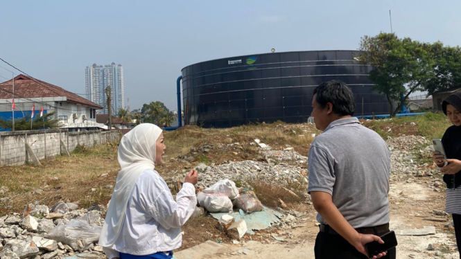 Intan Fauzi, anggota DPR RI, sidak water tank di Depok