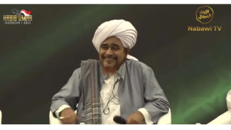 Habib Umar bin Hafidz Jelaskan Cara Komedian Tetap Bernilai Ibadah di Mata Allah