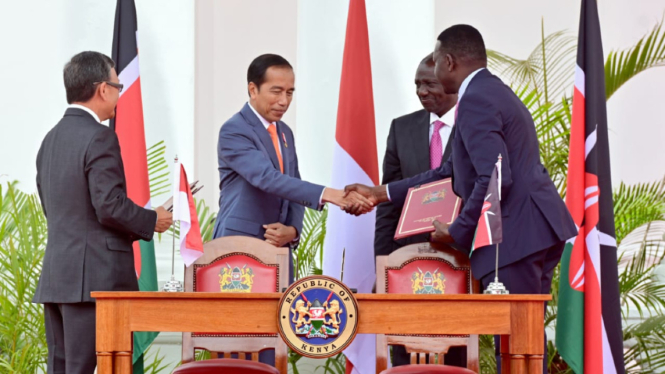 Presiden Joko Widodo (Jokowi) melakukan pertemuan bilateral dengan Presiden Kenya, William Ruto di State House, Nairobi, Republik Kenya pada Senin, 21 Agustus 2023.