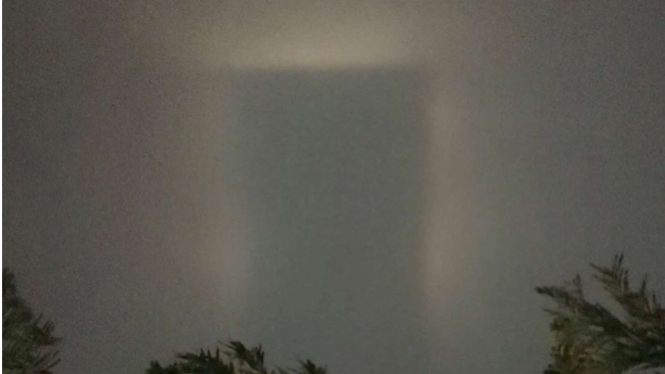 Fenomena aneh di langit kota Bengaluru, India.