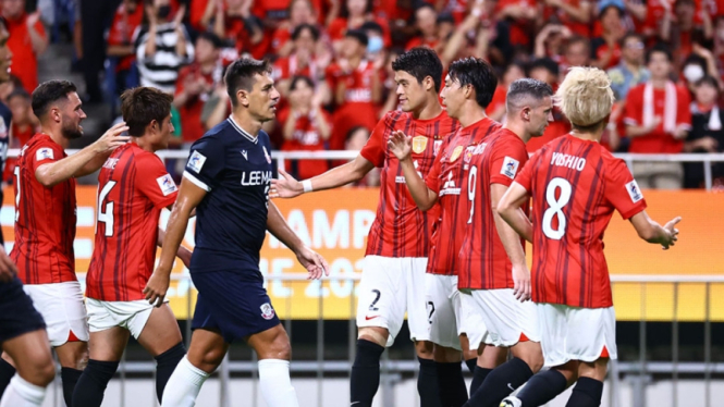 Urawa Red Diamonds vs Lee Man