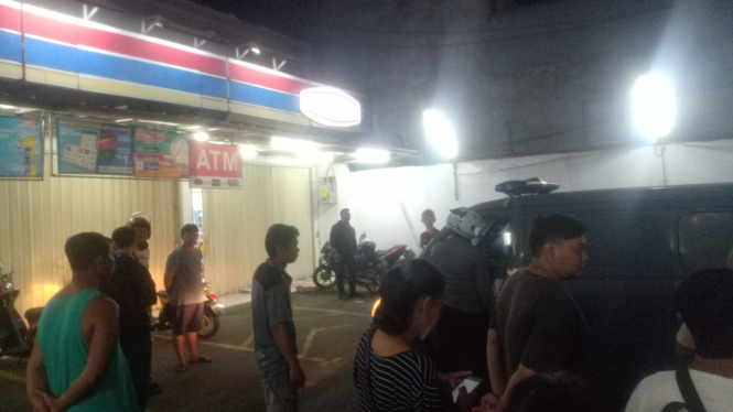 Lokasi perampok minimarket babak belur dihajar warga Depok.