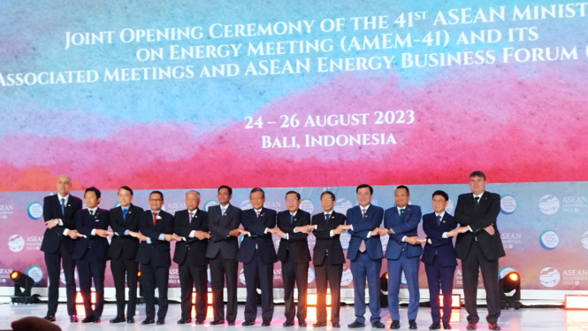 The 41st ASEAN Ministers on Energy Meeting (AMEM-41) dan ASEAN Energy Business Forum (AEBF) 2023 di Bali.