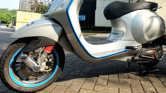 Alasan Vespa Elettrica Tak Punya Standar Samping