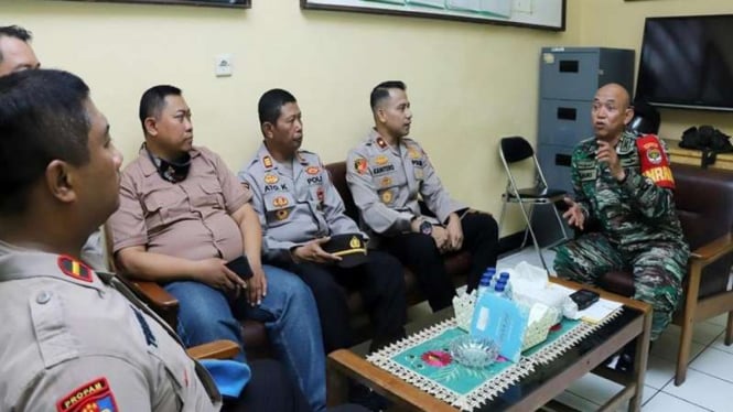 Kapolsek Mampang Prapatan Kompol David Yunior Kanitero kunjungi Danramil