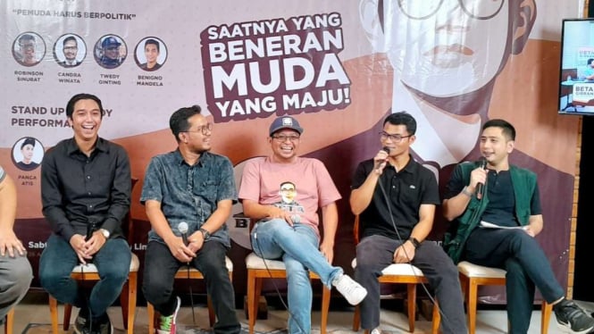 Sekelompok relawan yang menamakan diri "Beta Gibran", di Jakarta, Sabtu, 26 Agustus 2023, mendeklarasikan dukungan terhadap Wali Kota Surakarta Gibran Rakabuming Raka untuk maju sebagai calon wakil presiden dalam Pemilu 2024.
