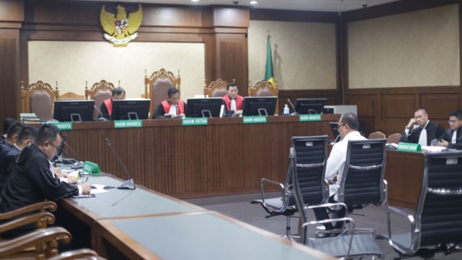 Rafael Alun Trisambodo, Sidang Perdana