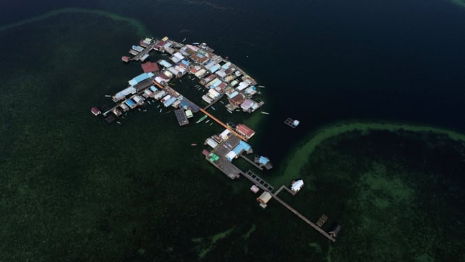 Kampung Malahing, Bontang, Kalimantan Timur.