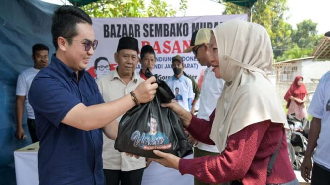 Bazar sembako murah digelar di Karawang