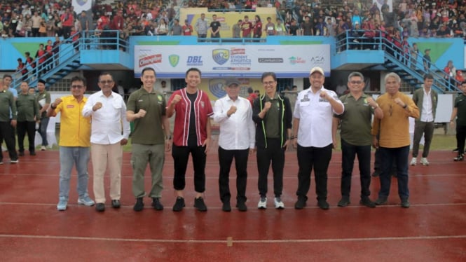 Gubernur Sumut, Edy Rahmayadi membuka Perlombaan Athletik SAC di Kampus Unimed.