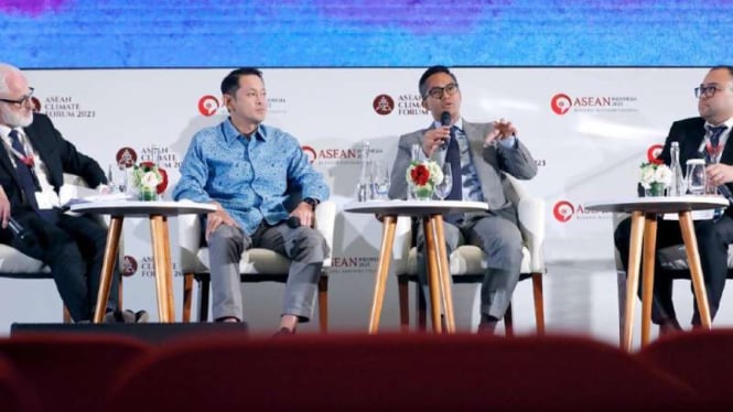 Chief Executive Officer (CEO) Bakrie and Brothers Anindya N Bakrie.