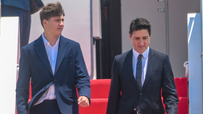 Perdana Menteri Kanada, Justin Trudeau (kanan) dan sang putra, Xavier Trudeau