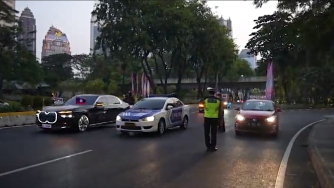 VIVA Otomotif: Mobil Polantas yang diteriaki polisi goblok.