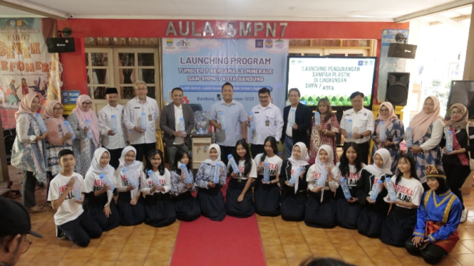 Sekolah di Bandung Gaungkan Budaya Bawa Tumbler ke Sekolah