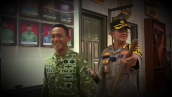 VIVA Militer: Kapolres Karawang dan Komandan Yonif PR 305 Tengkorak