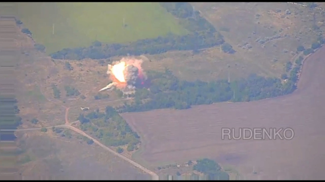 VIVA Militer: Serangan rudal 9K720 Iskander Rusia di Republik Rakyat Donetsk