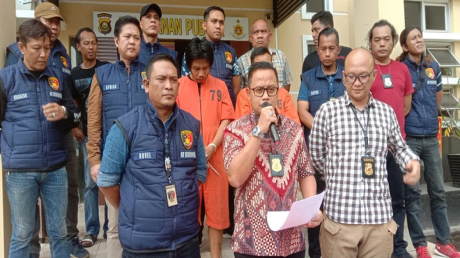Polda Sumsel merilis kasus pembunuhan adik kandung Bupati Kabupaten Muratara 