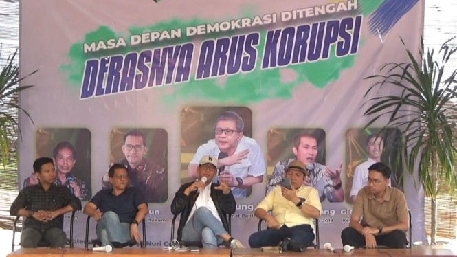 Diskusi Masa Depan Demokrasi yang dihadiri Rocky Gerung di Yogyakarta