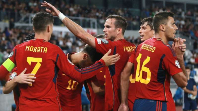 Pemain Timnas Spanyol rayakan gol Alvaro Morata