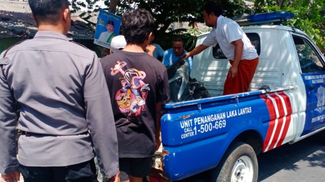 Kecelakaan mobil istri Gubernur NTB tabrak motor di Lombok Tengah