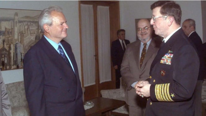 Slobodan Milosevic - Presiden Serbia/Yugoslavia (1989–2000)