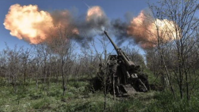 VIVA Militer: Serangan artileri militer Rusia di Zaporizhzhia