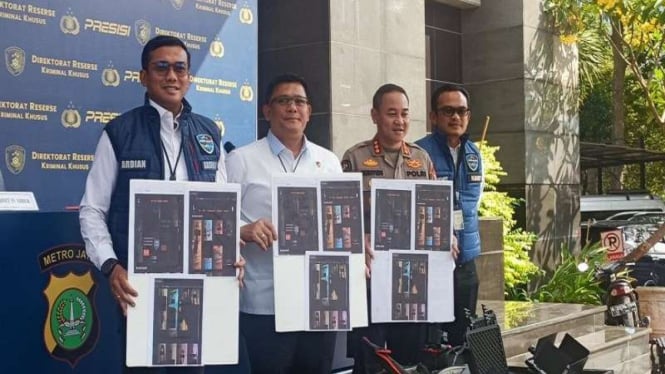 Polda Metro Jaya merilis kasus rumah produksi film porno di Jaksel