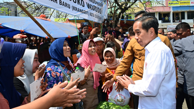 Presiden Jokowi cek harga pangan di pasar Kranggot Cilegon